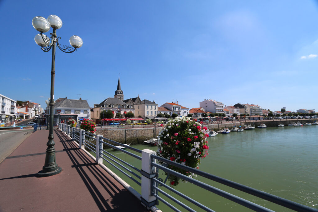 que faire à saint gilles croix de vie