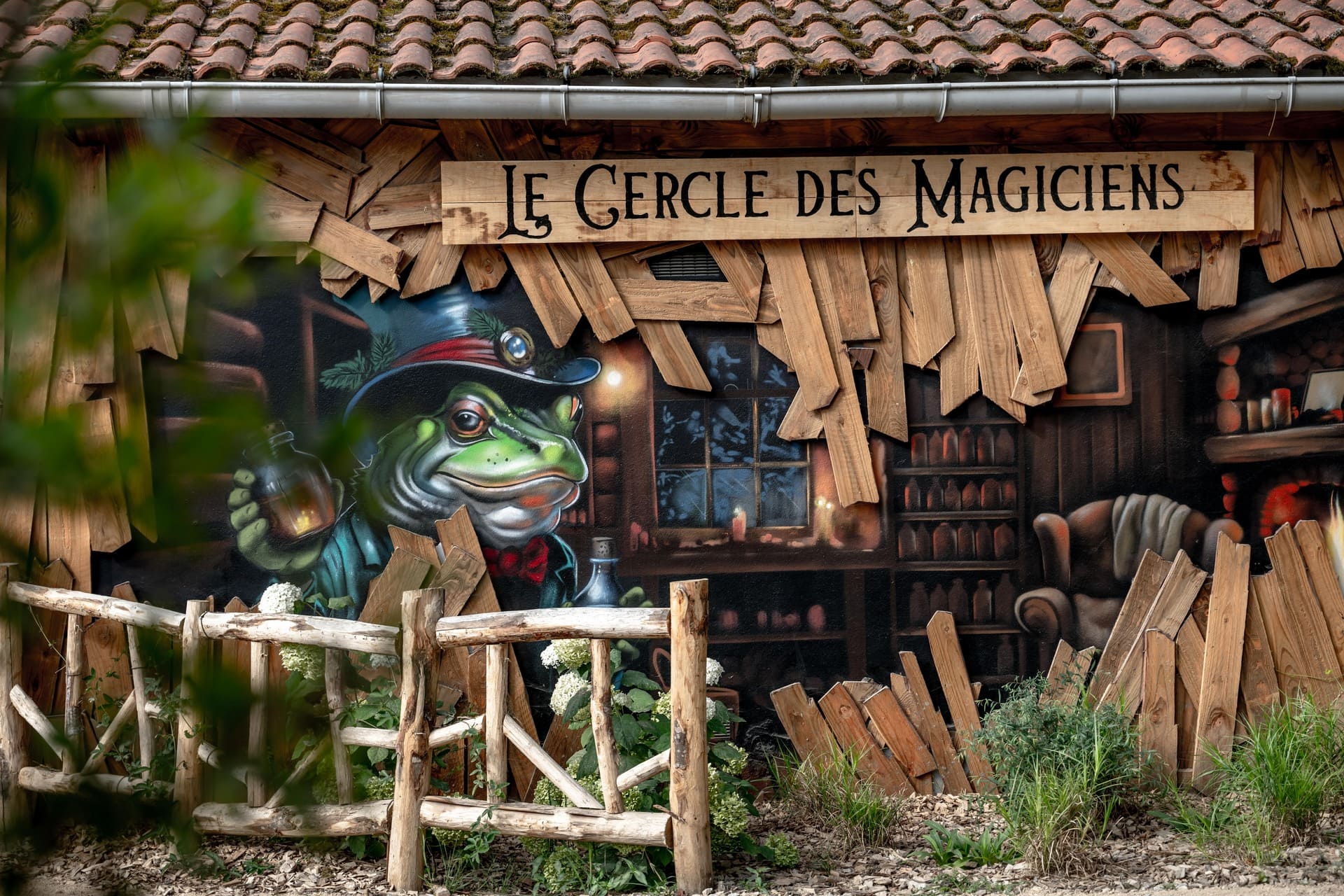 Children’s clubs at Camping Au Bois des Biches in Saint-Hilaire-de-Riez, offering creative workshops and storytelling adventures in a fun, natural setting.