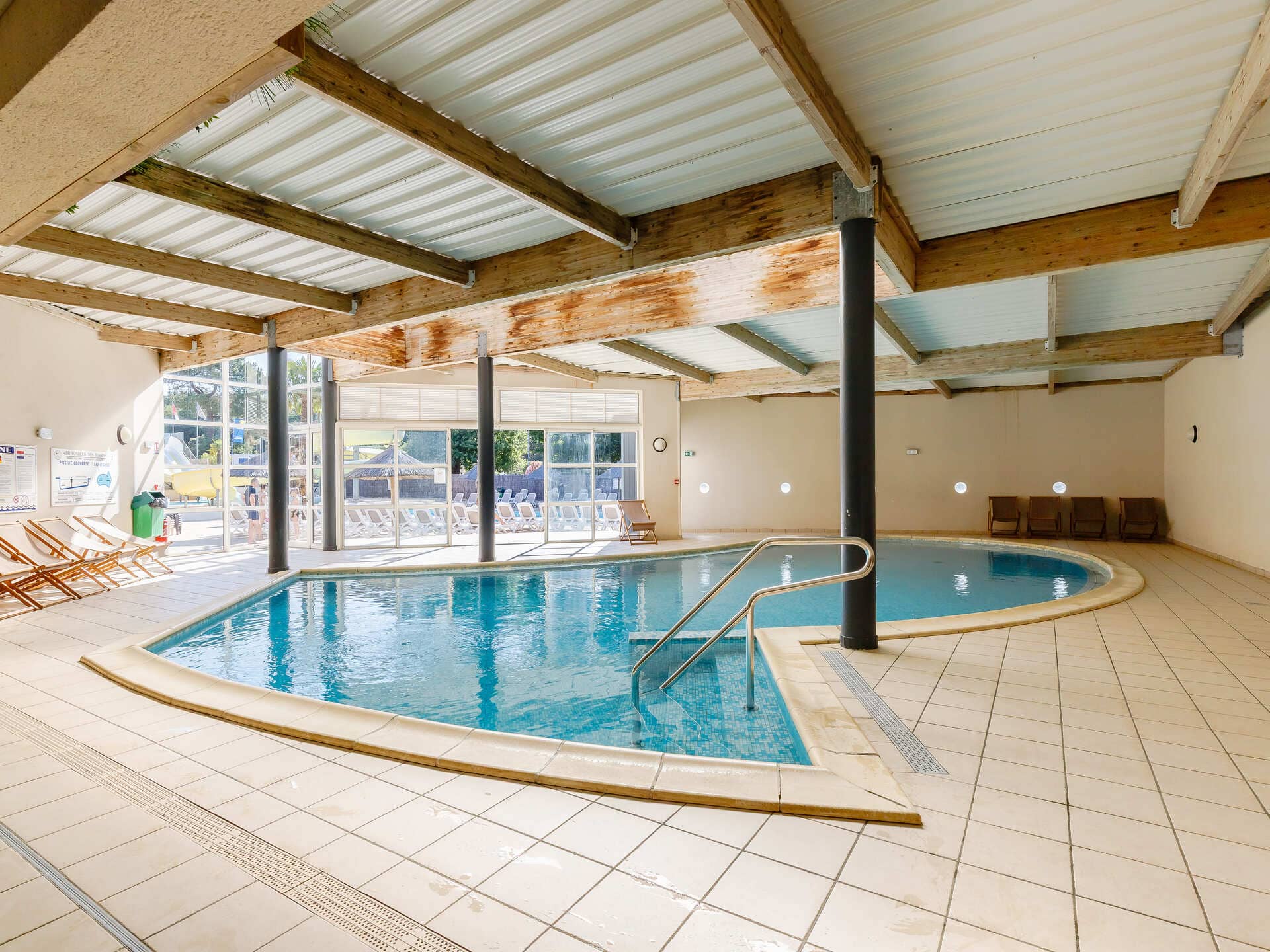 enfant piscine St Hilaire